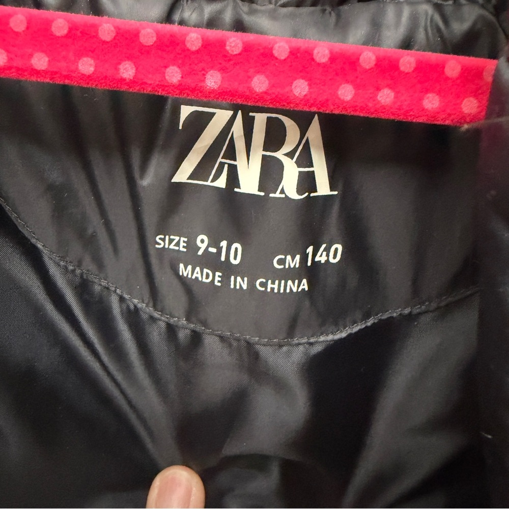 Zara Black Quilted Kids Vest size 9-10 - Picture 2 of 4
